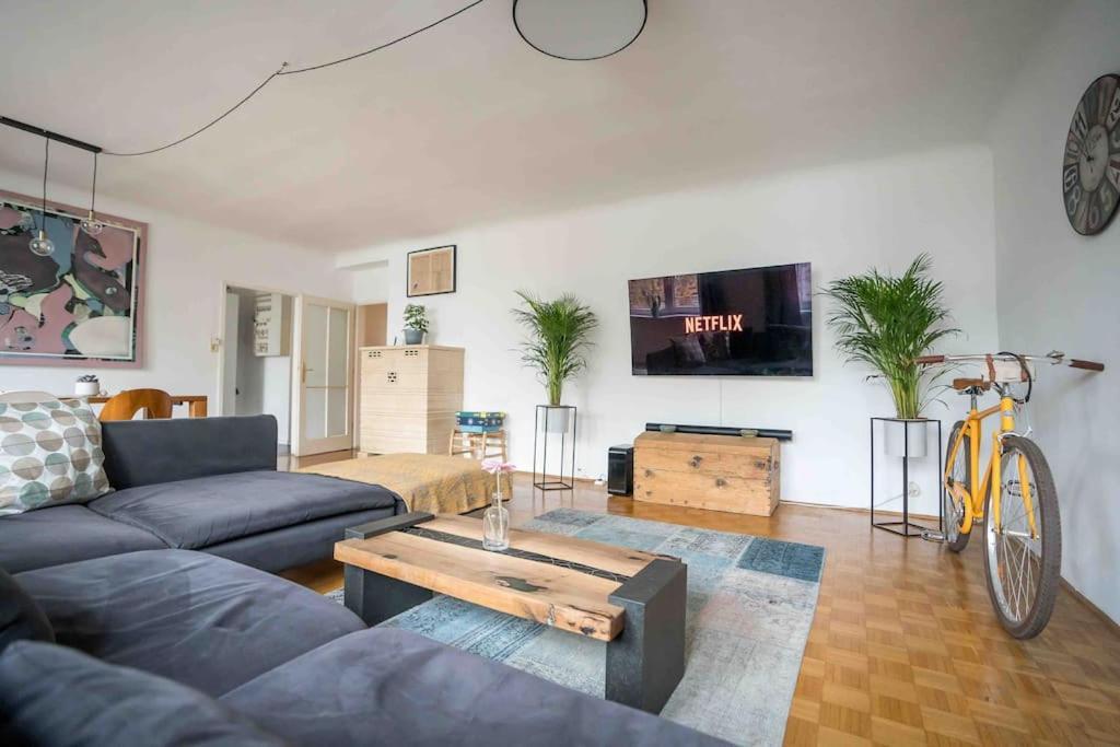 Cozy And Stylish Apartment Near Schoenbrunn Castle Відень Екстер'єр фото